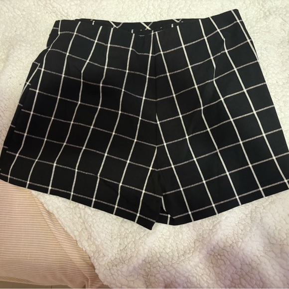 Joe B Plaid Skort - Picture 3 of 3